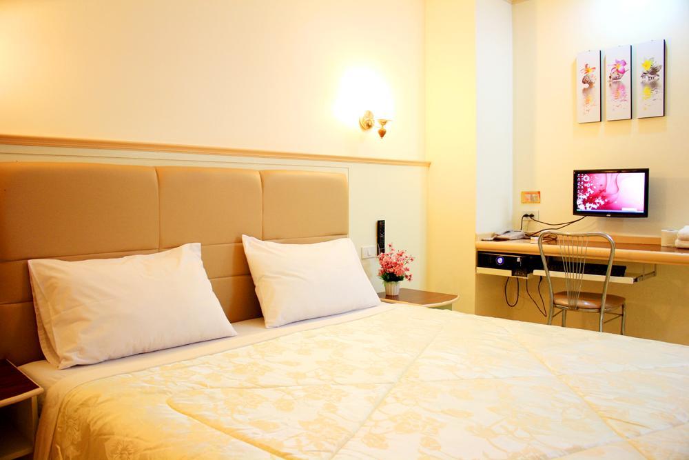 P.A. Ville Hotel Nakhon Sawan Exterior photo